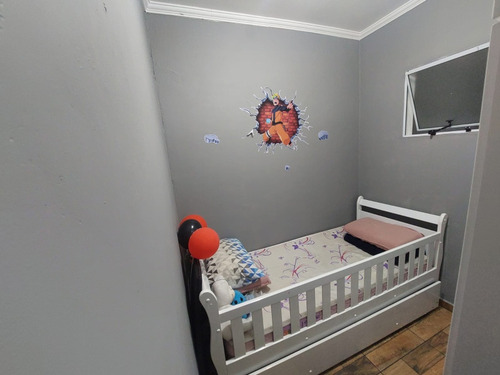 Casa Com 2 Dormitórios Cozinha E Banheiro