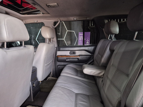 Nissan Pathfinder Le Ee Piel Aa 4x2 At