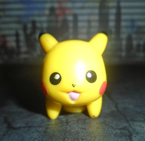 Pokemon Figura De Pikachu