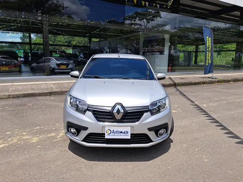 Renault Logan 1.6 Privilege / Intens