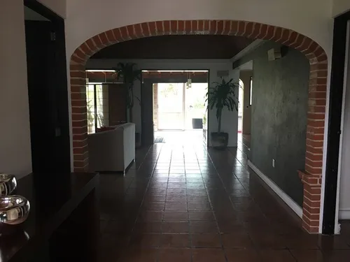 Casa En Venta. En Calle Cerrada En Club De Golf Tequisquiapan, Con Vista Al Campo De Golf