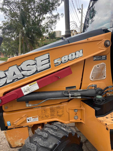 Imagem 15 de 25 de Retro Escavadeira Case 4x4 580n Cabinada Com Ar Condicionado