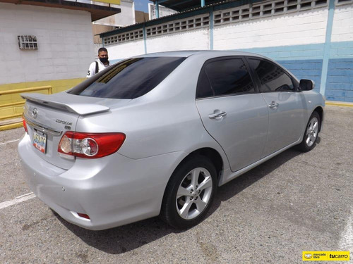 Toyota Corolla .