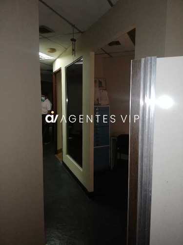 Imagen 19 de 25 de Se Vende Local Comercial Centro Profesional Anibal Dominicci