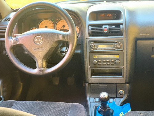 Astra Hatch 4 Portas Advantage Metro Vila Prudente