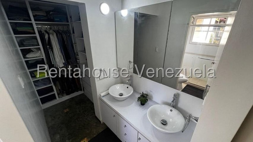 Venta De Amplia Casa En La Unión. Ch.