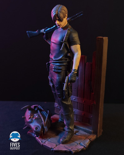 Leon Resident Evil 4 Pintado A Mão Em Resina 1:12