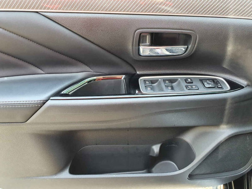 Imagen 15 de 15 de Mitsubishi Outlander 2020 5p Limited Hbrido L4/2.0 Aut