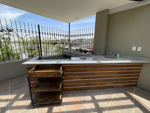 Espectacular Casa Con Excelente Ubicación En La Mejor Zona De La Herradura