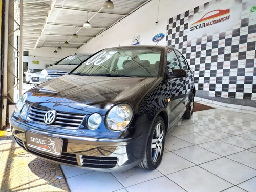 Volkswagen Polo Sedan 1.6 Total Flex 4p