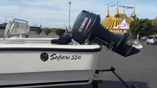 Bermuda Safary 5,5 M Mercury 40 Hp 3 Cilindros Elec/automix