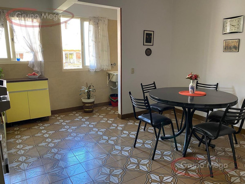 Imagen 9 de 23 de Piso 4 Ambientes Con 2 Balcones, Cocina Comedor Y Palier Privado