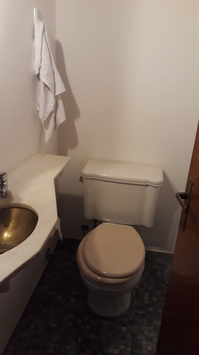 Imagen 12 de 14 de Venta Apto Vista Golf Con Parrillero 2 Dorm. 4 Baños Rentado