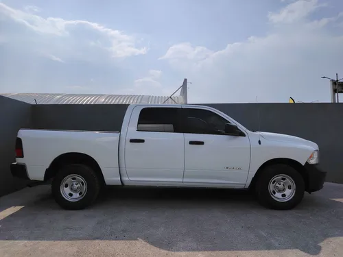 RAM 1500 3.6 V6 Crew Cab SLT At