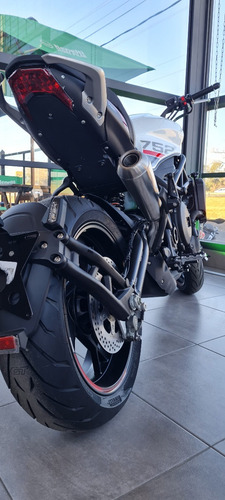 Imagen 10 de 24 de Benelli 752s - Benelli Store Pilar Mp