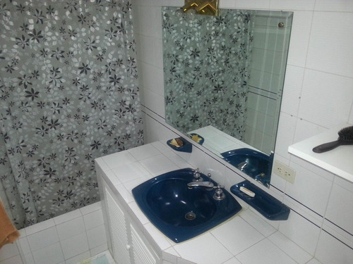 Cómodo Y Bello Apartamento En Venta Ubicado En El Marques 23-24824