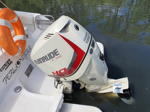 Imagen 22 de 25 de Lancha Naval Center 210 Cuddy Evinrude 135 Hp V6 Ecológico