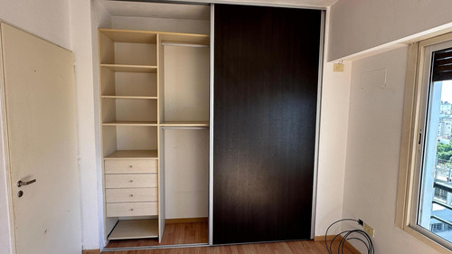 Departamento En Flores. Venta.