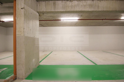 Imagen 5 de 30 de Cochera En Venta En Olivos