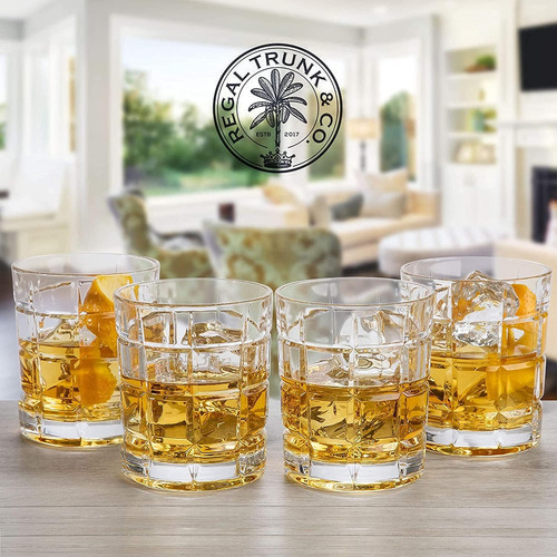 Decantador P/ Whisky Regal Trunk & Co. Con 4 Vasos, 860 Ml