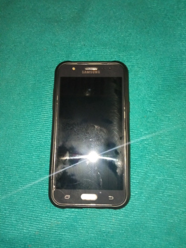 Imagen 1 de 3 de Celular Samsung Galaxy J5 Gm500-m