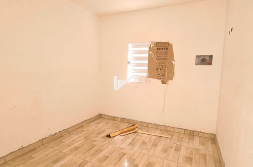Imagem 6 de 7 de Casa Com Piscina Geminada Em Construção Em Itanhaém