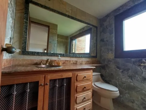 Finca En Arriendo Ubicada En Rionegro Sector Rotonda Sajonia (22136).