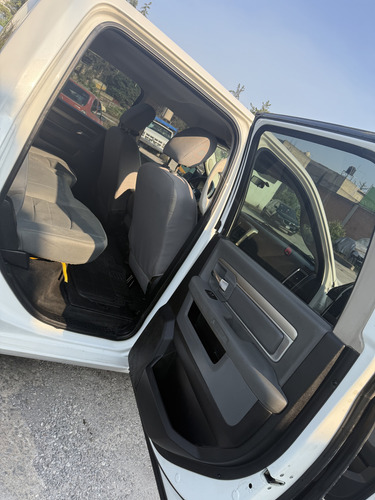 Dodge Ram 2500 5.7 Pickup Crew Cab Slt 4x2 Mt