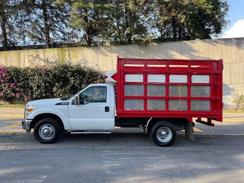 Imagen 12 de 13 de Ford F350 2016 Xl Clima Automatica Como Nueva 9,000 Km