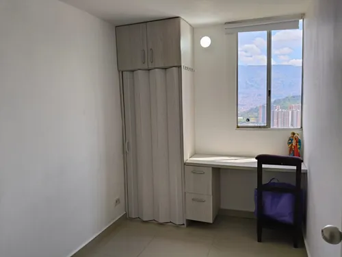 Apartamento En Venta En Senderos De La 80 Medellin. Cod V13367