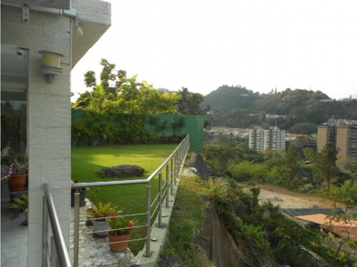 Vendo Casa 1100m2, 5h/7b/8p Cerro Verde 5433