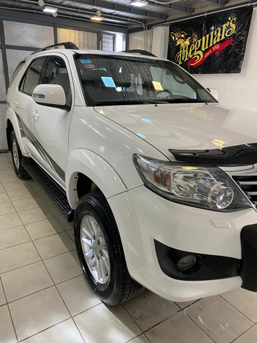 Toyota Hilux SW4 2.7 Srv Cuero Vvti 4x2 4at 7 As - C4