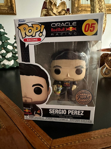 Funko Pop! Checo Perez Con Casco Edicion Especial Formula 1