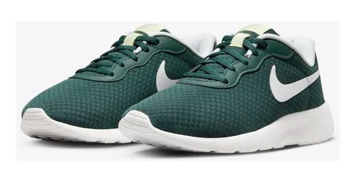 Nike tanjun verde militar sale