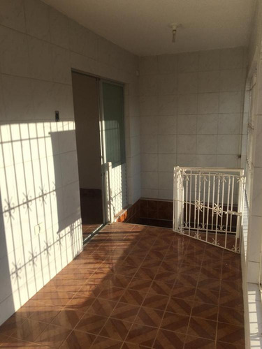 Imagem 16 de 17 de Ótima Casa 1ºandar Tipo Apto, 2 Quartos Sociais, Não Tem Garagem, Areias Perto De Tudo - Cs9852l