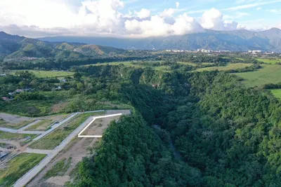 Lote y casalote en venta