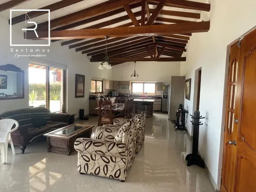 Casa En Arriendo En La Catedral. Cod A107801