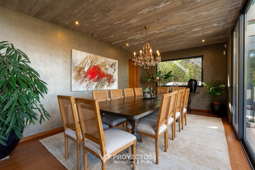 Casa En Venta De 8 Dorm. En Lo Barnechea