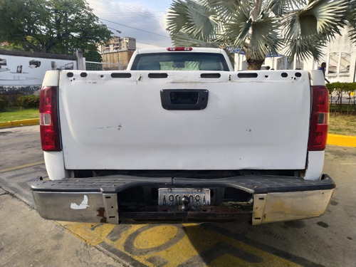Imagen 5 de 12 de Chevrolet Silverado