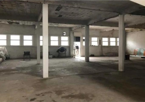 Venta Local 3.000 M2 Edif. - 8 M. De Altura. Tres Cruces