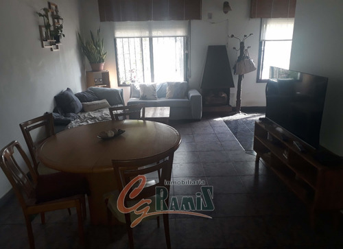 Imagen 5 de 15 de Casa Ph En Venta C/parque Pileta Lola Mora 200 Ituzaingo