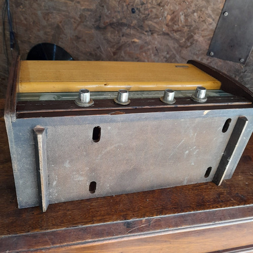 Imagem 5 de 10 de Rádio Madeira Antigo Montreal Não Funciona Decorativo