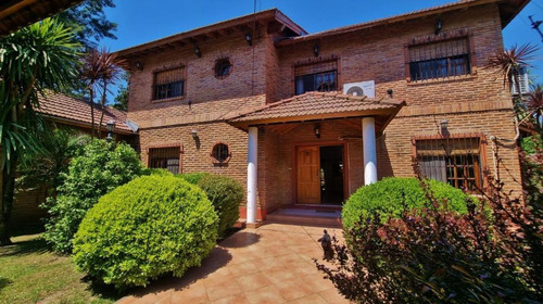 Magnifica Casa-quinta En Venta! En Tortuguitas, Barrio Yei-porá, Sobre La Calle Santiago De Liniers