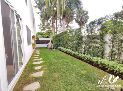 Casa En Proyecto En Cerrado En Las Carmelitas