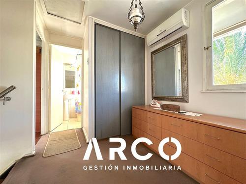 Casa En Venta De 4 Dorm. En Marathon. Macul