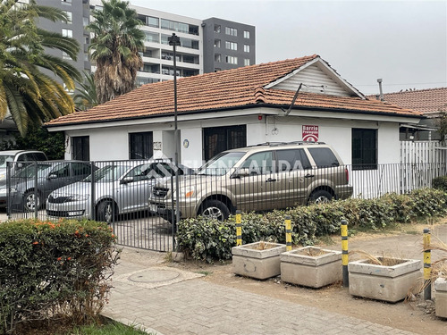 Ubicación Inmejorable De Local Comercial En La Reina