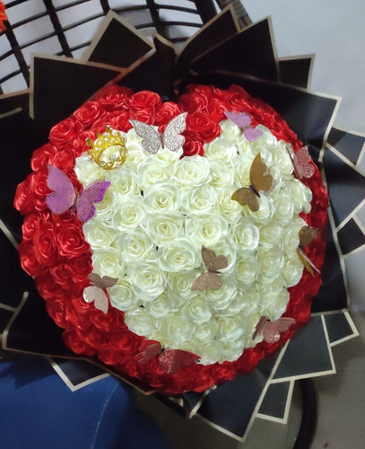 Ramon Buchon 150 Rosas Eternas (corona, Mariposas Y Luz Led)