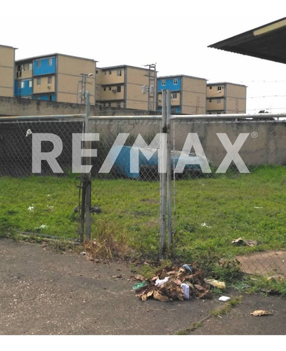 Imagen 7 de 10 de Se Vende Parcela De Terreno En Av. Principal De Fundemos