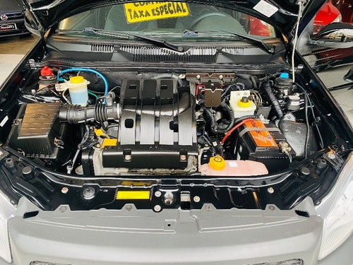 Fiat Strada 1.4 Flex