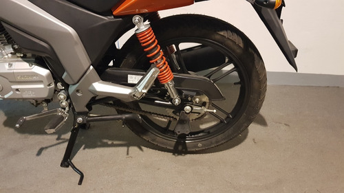 Imagen 10 de 17 de Suzuki Gsx 125 Naked 0km